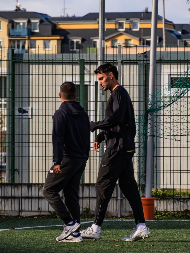 Aleš Drhlík a Lukáš Strong na hřišti